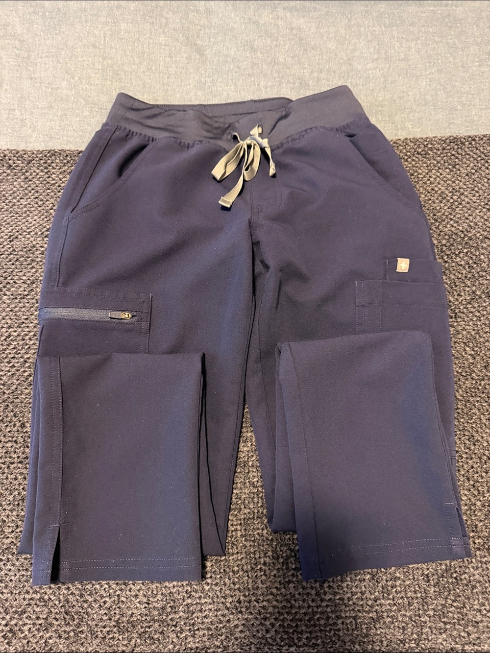 Figs Yolo Navy straight leg with Contrast Drawcord